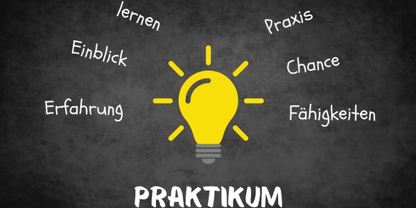 [Translate to español:] Glühlampe mit Schrift Praktikum